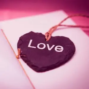 دانلود آهنگ بازم نخوابیدم از دیشب خاطره هات از جلو چشم رد میشن