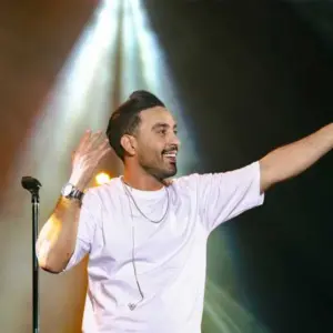 دانلود آهنگ همین خوبه که هستی داری میخندی احمد سلو