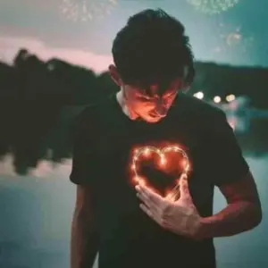 دانلود آهنگ توی تنهایی عشق میمیره