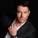 دانلود ریمیکس رضا گلزار احمق من عقده ایم کثافت