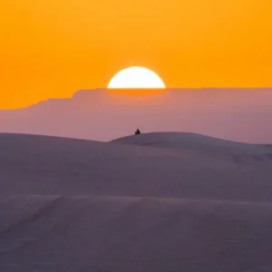 دانلود آهنگ هنوزم مهم تر از همه ای هنوزم قشنگ ترین تله ای