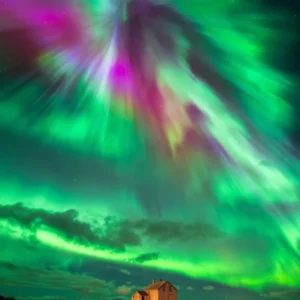 دانلود آهنگ درست یادمه یک شب بود یه چشم اشک دانلود آهنگ درست یادمه یک شب بود یه چشم اشک